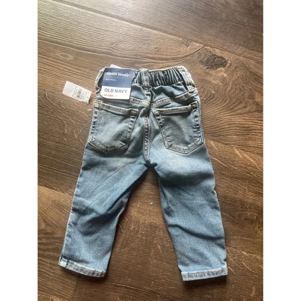 Old Navy Karate Skinny Jeans Toddler 12-18M Light Wash Distressed 360 Stretch